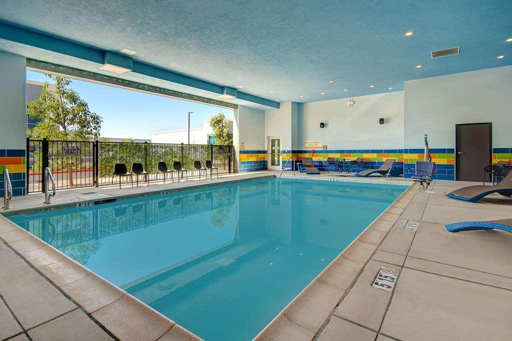 Hampton Inn & Suites Ontario Rancho Cucamonga Instalações foto